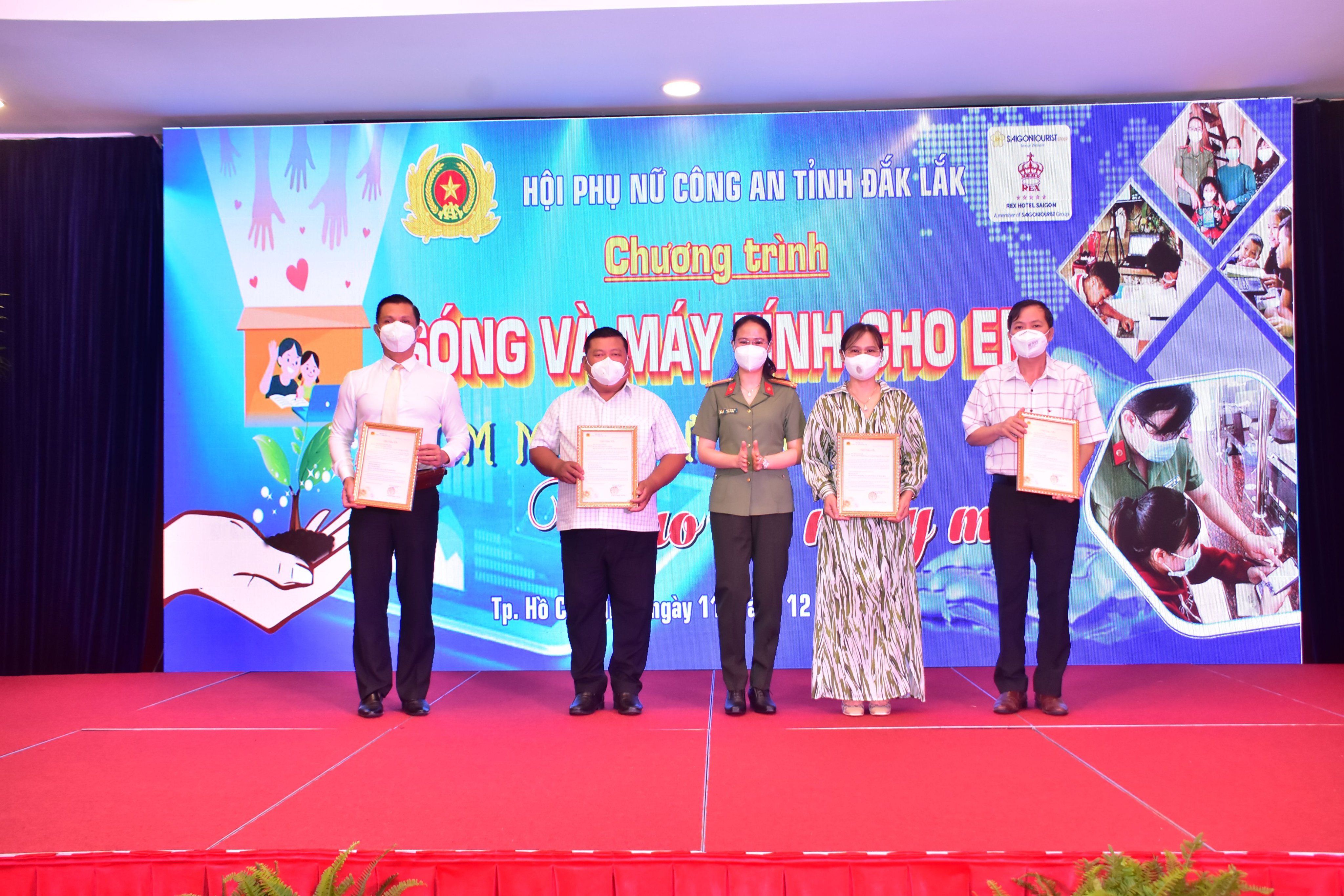 Hội Phụ nữ Công an tỉnh Đắk Lắk tổ chức Chương trình “sóng Và Máy Tính Cho Em”