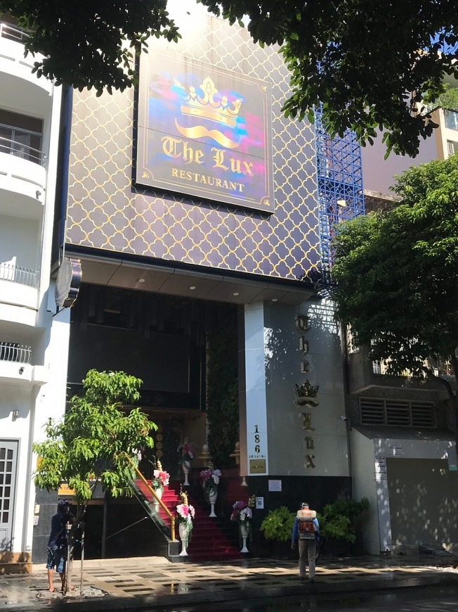 Nhà hàng The Lux, ở phường Bến Thành, quận 1, TP Hồ Chí Minh: Có dấu hiệu vi phạm về kinh doanh, sao chưa xử lí?
