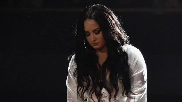 Demi Lovato nhập viện do sốc ma túy: Thất bại trong 'trận chiến' của cuộc đời
