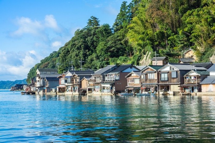 Khám phá vẻ đẹp thị trấn nổi truyền thống ở Nhật Bản