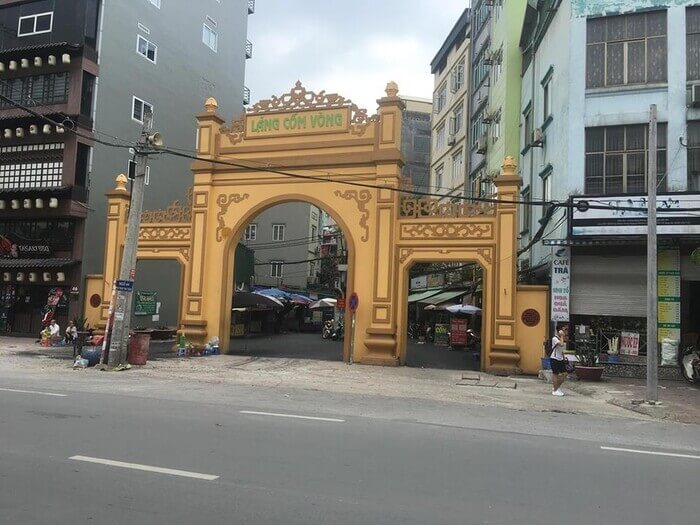 Cổng làng Vòng phường Dịch Vọng Hậu