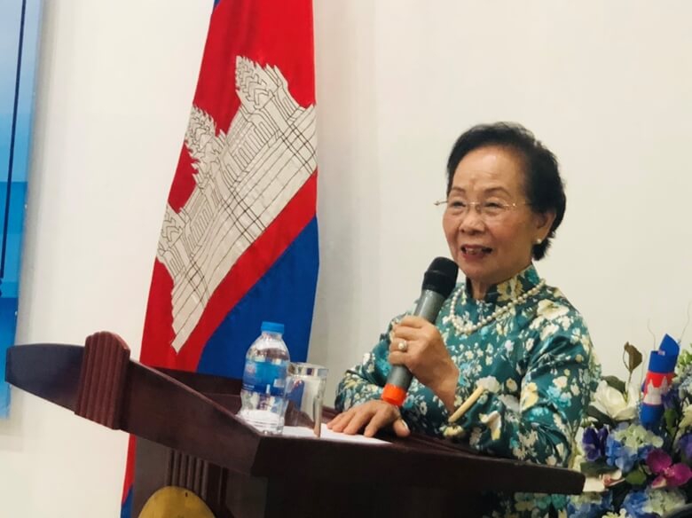 Trao 100 suất học bổng cho sinh viên Campuchia học tập tại Việt Nam