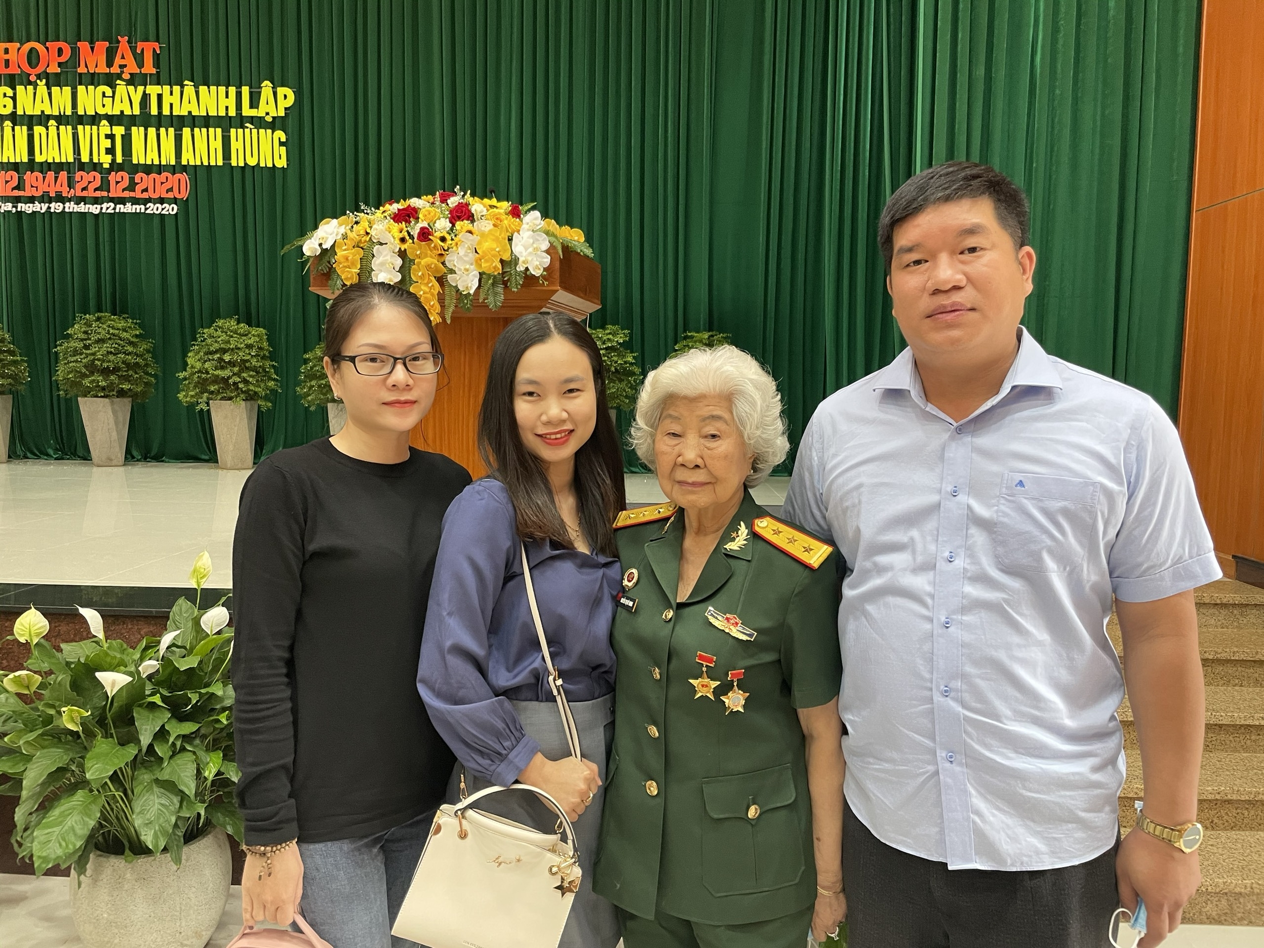 Ban liên lạc Lữ đoàn 316 tổ chức họp mặt nhân kỷ niệm 76 năm thành lập Quân đội Nhân dân Việt Nam